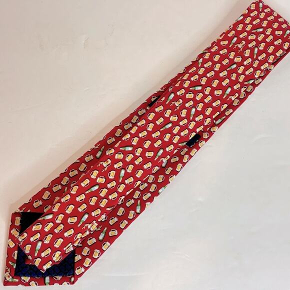 Vineyard Vines Red Beer Bottle Stein Rudolph Festive Silk Neck Tie - Picture 5 of 8